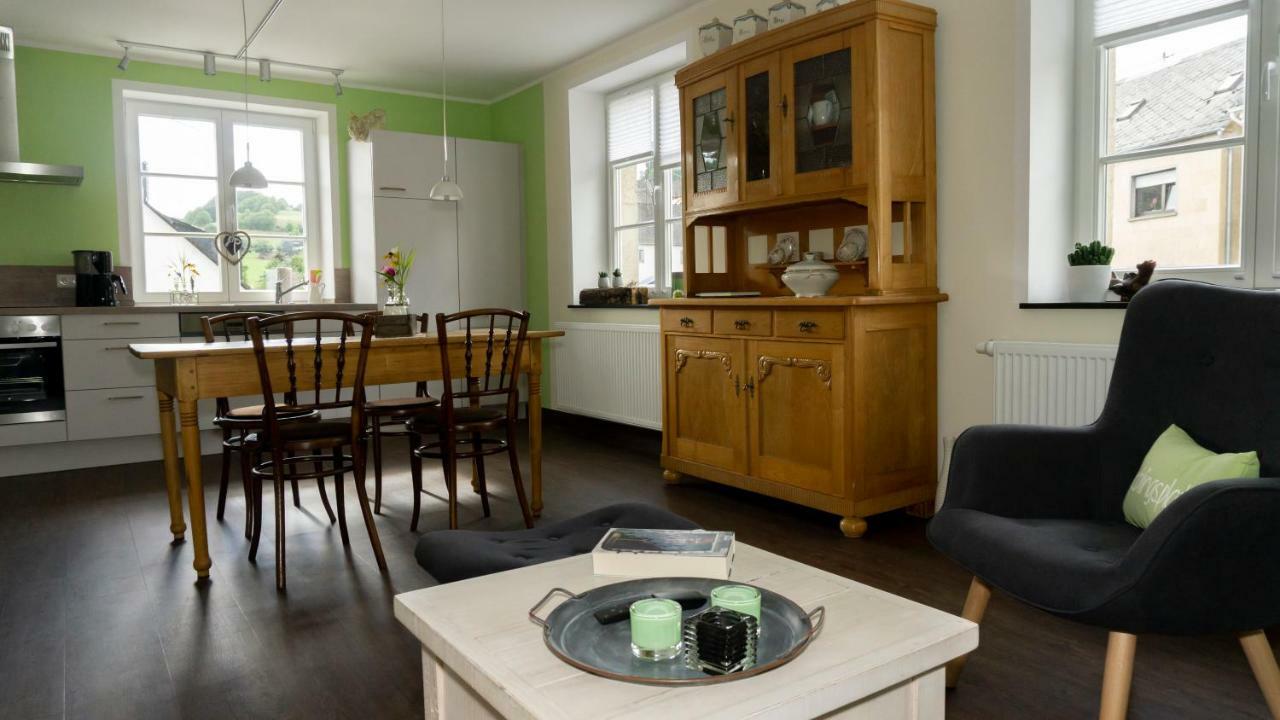 Ferienhaus Alte Schule Volkesfeld ภายนอก รูปภาพ