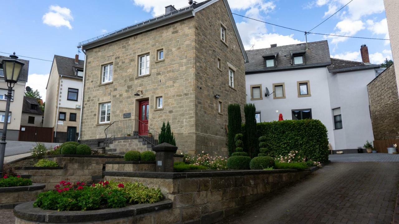 Ferienhaus Alte Schule Volkesfeld ภายนอก รูปภาพ