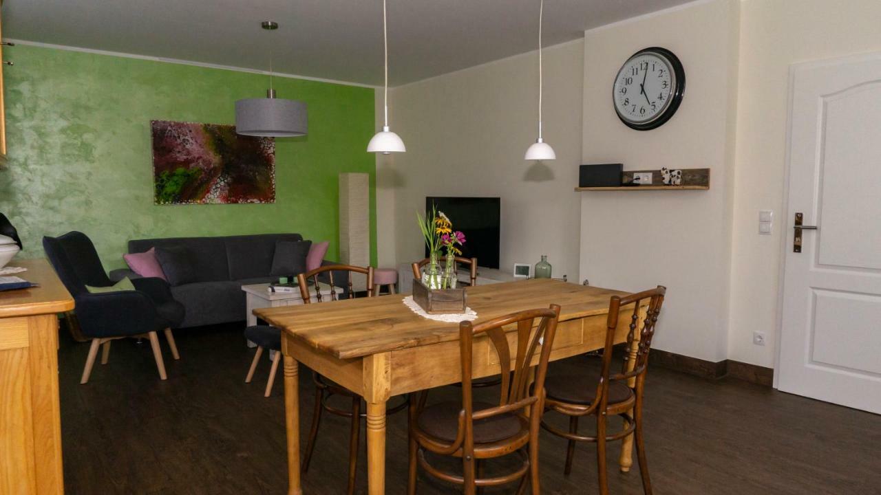 Ferienhaus Alte Schule Volkesfeld ภายนอก รูปภาพ